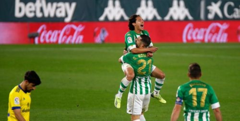 女王贝蒂斯队在客场战胜莱万特，士气大振，引发热议