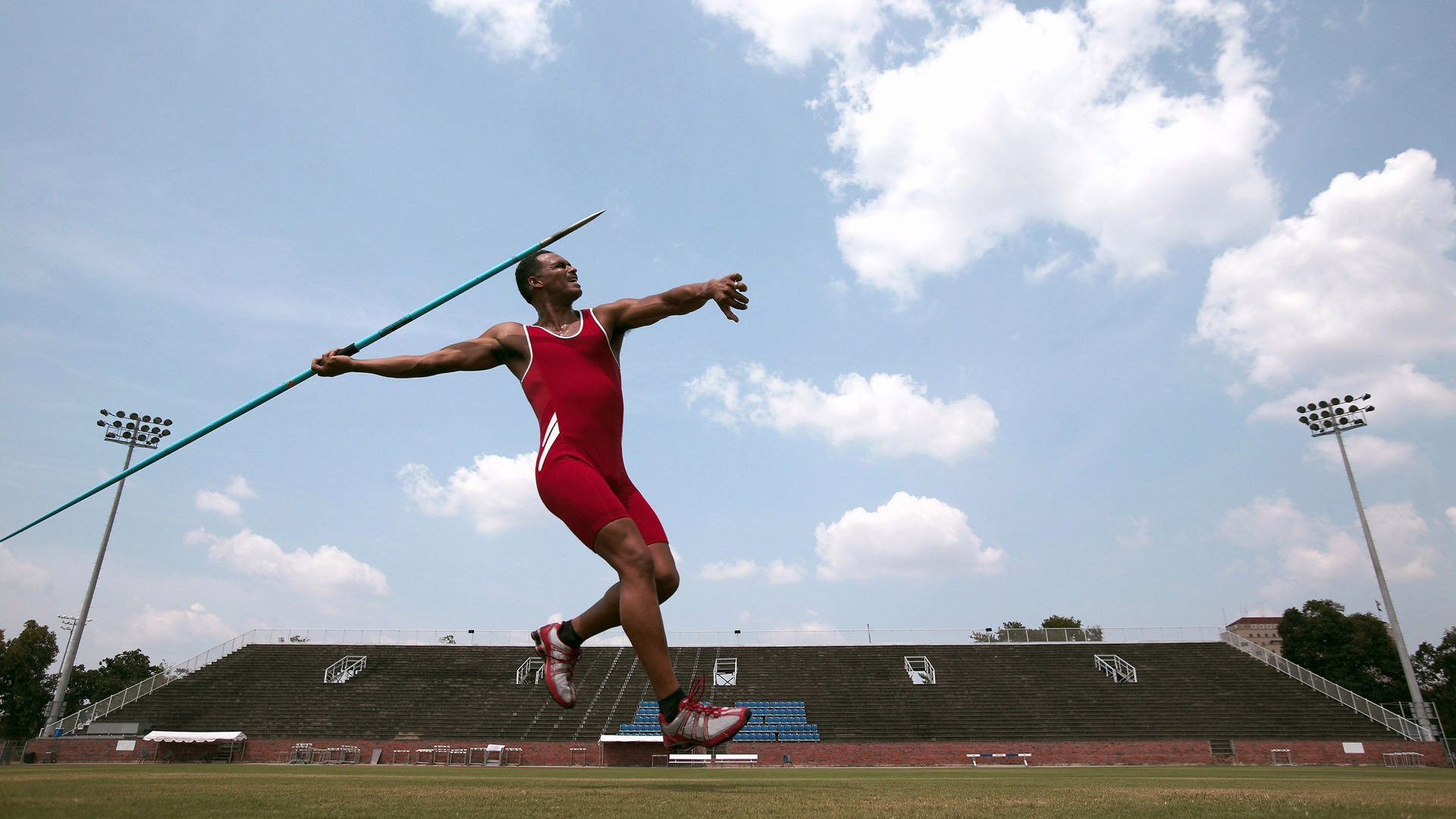 北欧神锋降临!哈兰德欧冠淘汰赛独舞,荷兰战舰正面击溃苏格兰铁壁